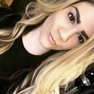 Meet your Posher, Kaylin